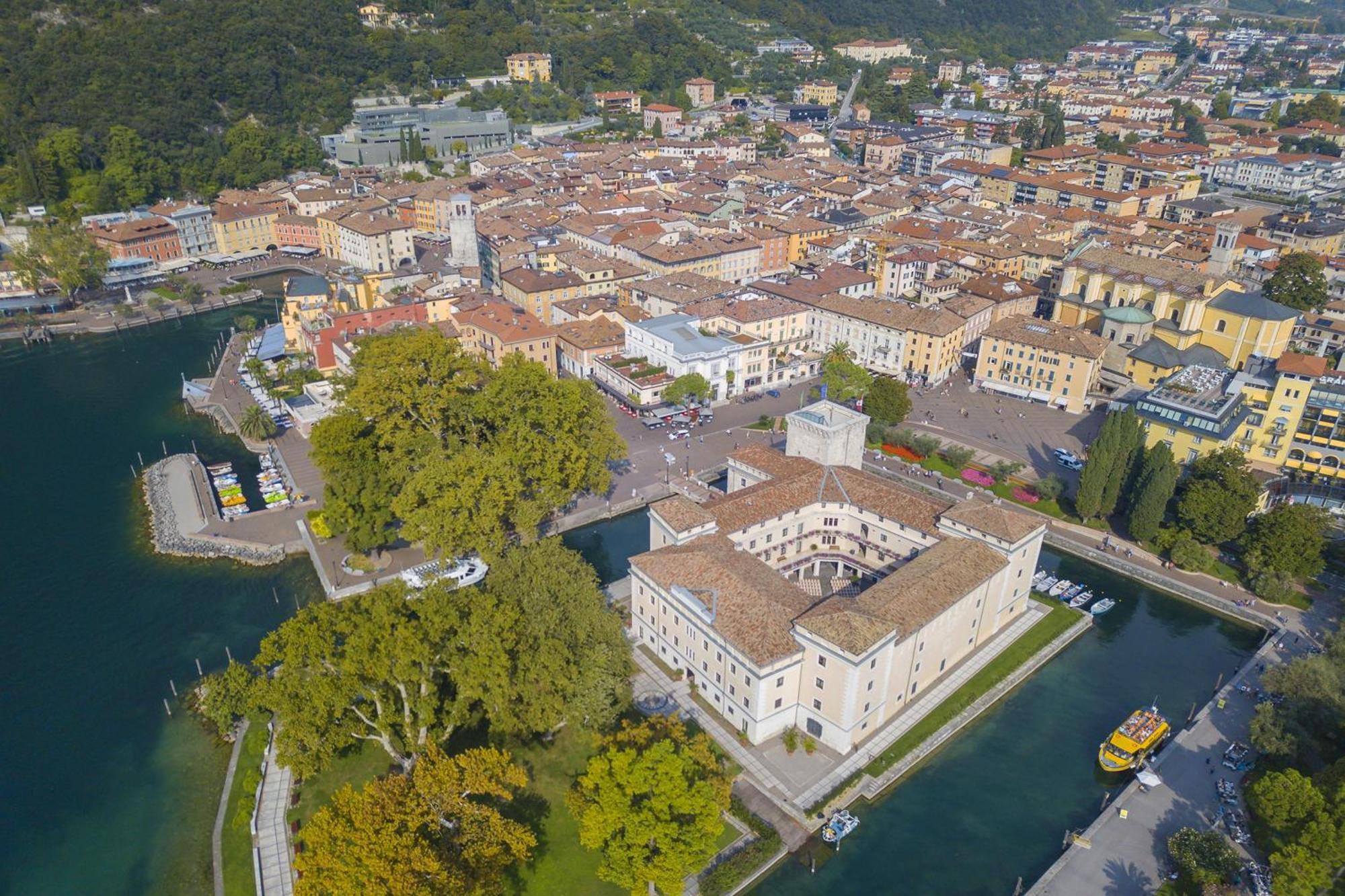 Casa Margherita Few Minutes From Lake - Happy Rentals Riva del Garda Exterior photo